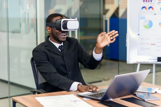 Navigating the Virtual Realm: The Synergy of Business and Virtual Reality (VR)